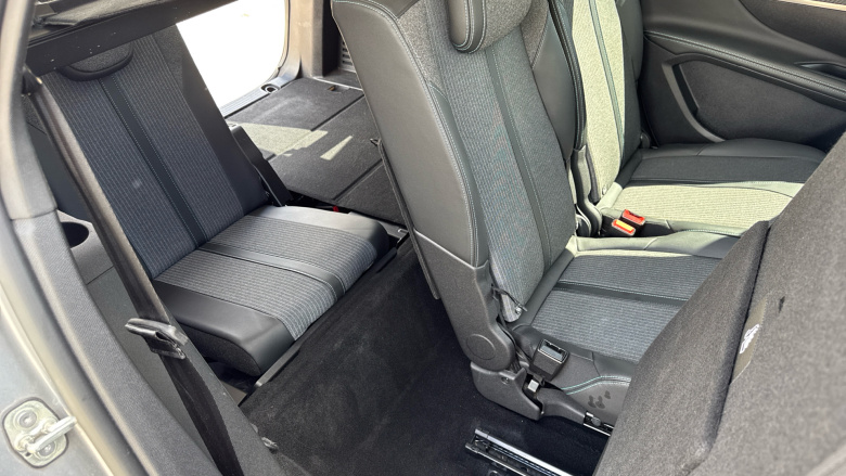 Peugeot 5008 1.5 BlueHDi Allure 5dr Diesel Estate